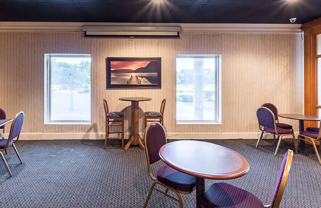 Orangeburg Inn & Suites-1