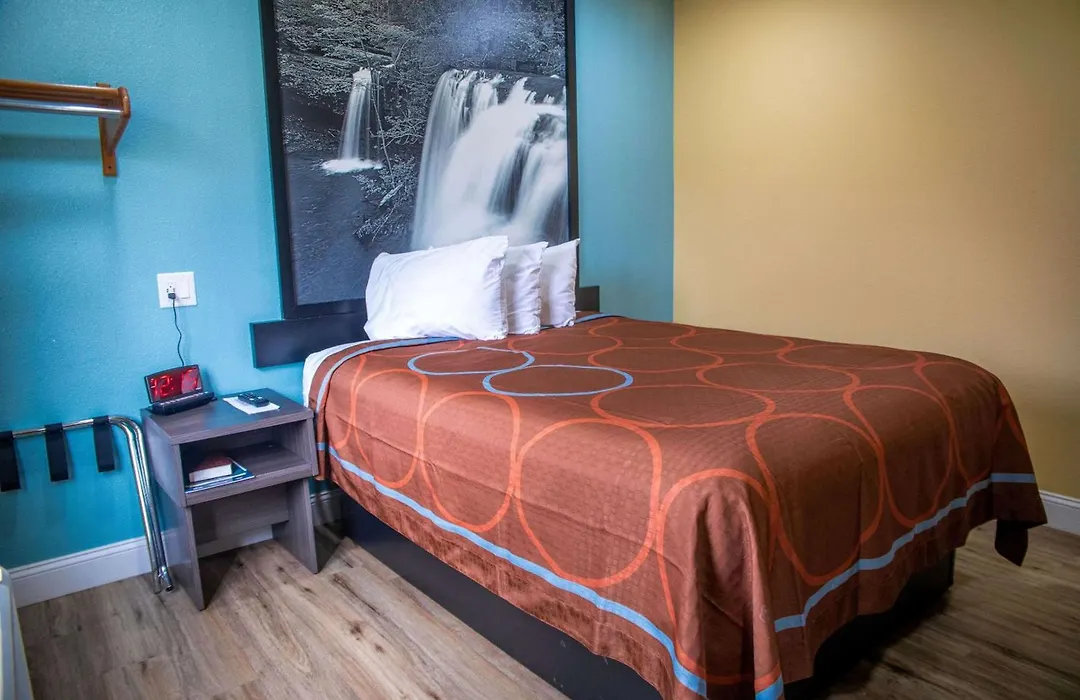Super 8 By Wyndham Mountain Home-1