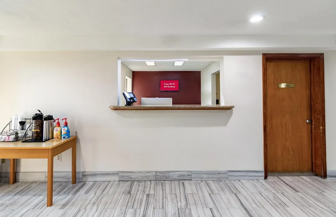 Red Roof Inn Cadiz-1
