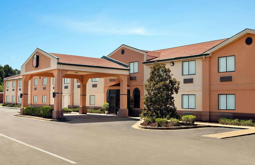 Super 8 By Wyndham Clinton-1