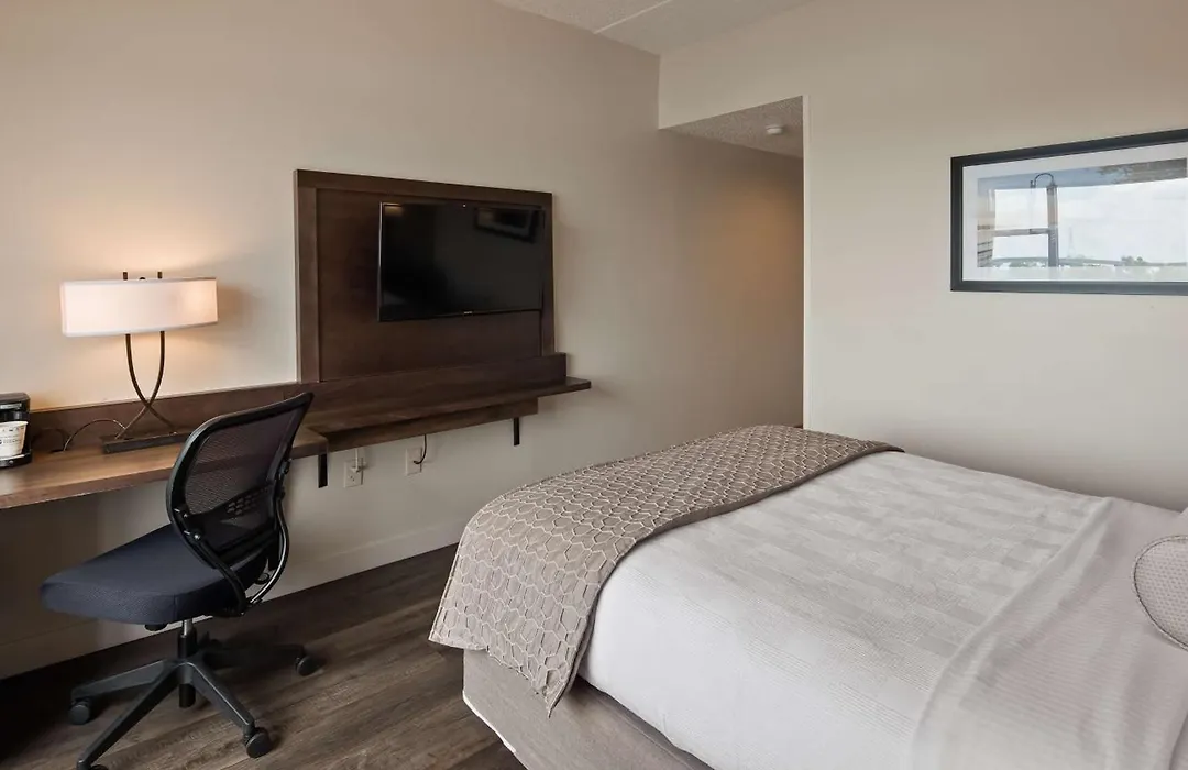 Best Western Plus Coastline Inn-1