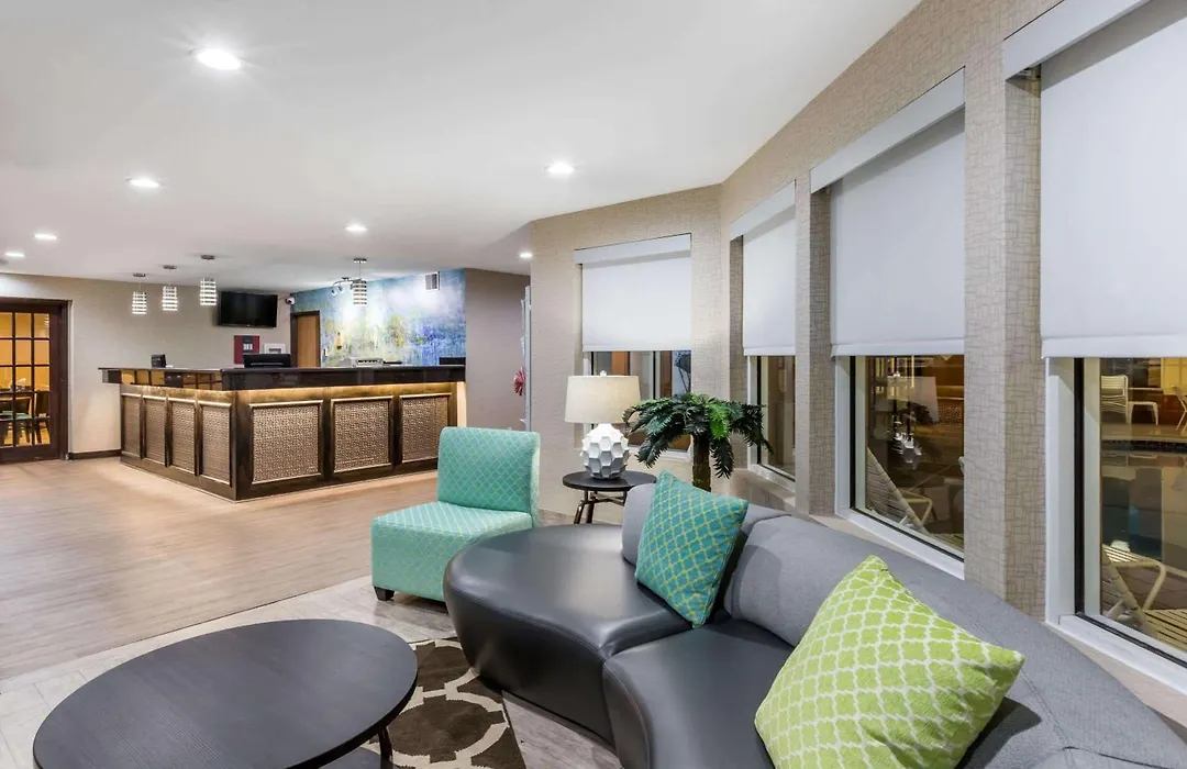 Baymont By Wyndham Pella-1