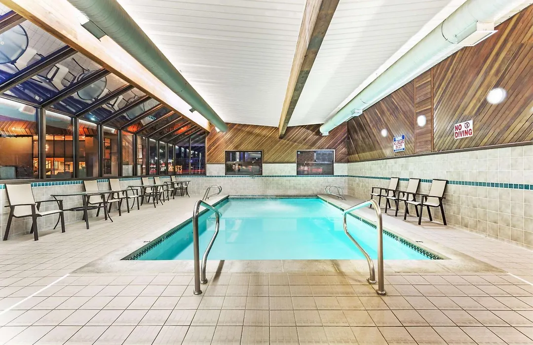Days Inn & Suites By Wyndham Logan-1
