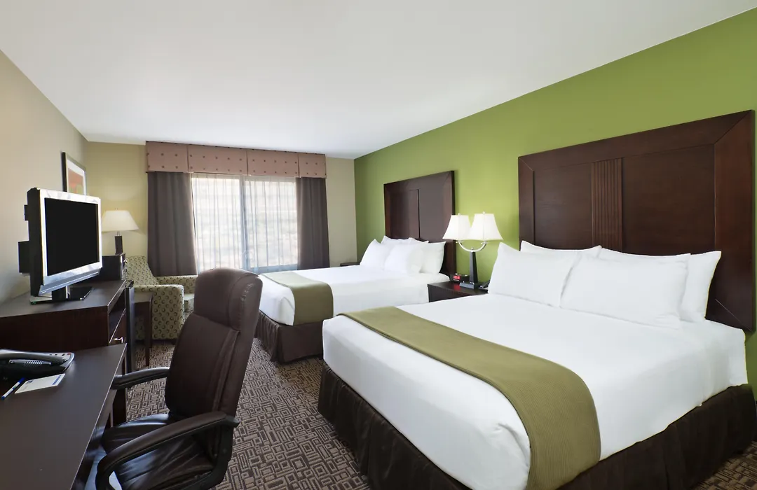 Holiday Inn Express & Suites Richfield By Ihg-1