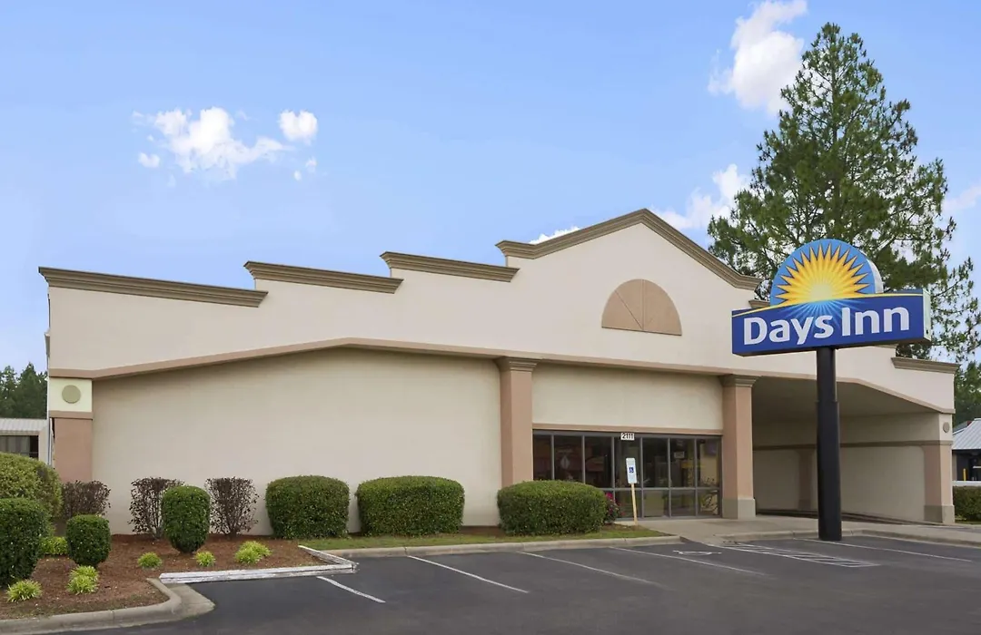 Days Inn By Wyndham Fayetteville-South/I-95 Exit 49-1