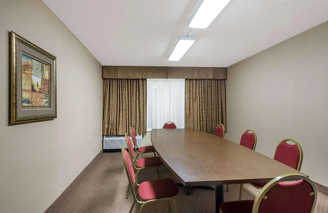 Ramada By Wyndham Watertown Thousand-1