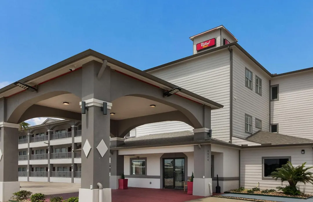 Red Roof Inn Plus + Galveston - Beachfront-1