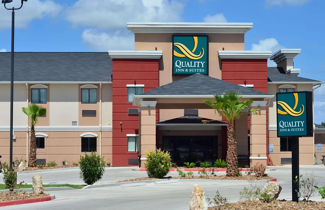 Quality Inn & Suites Kenedy - Karnes City-1