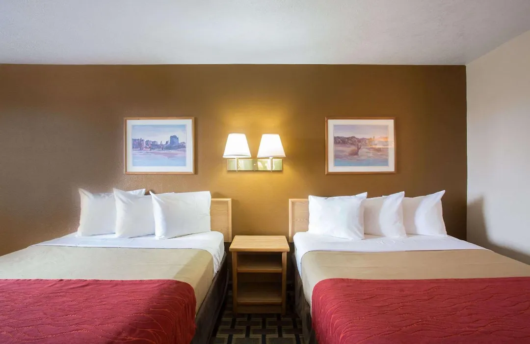 Days Inn By Wyndham Hurricane/Zion National Park Area-1
