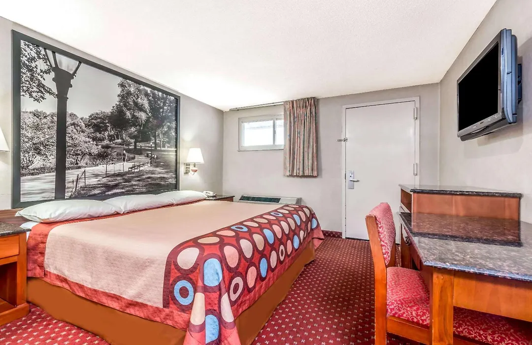 Super 8 By Wyndham North Bergen Nj/Nyc Area-1