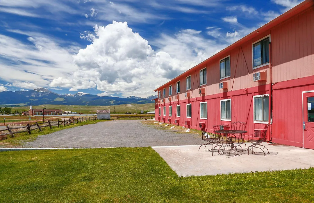 Travelodge By Wyndham Deer Lodge Montana-1