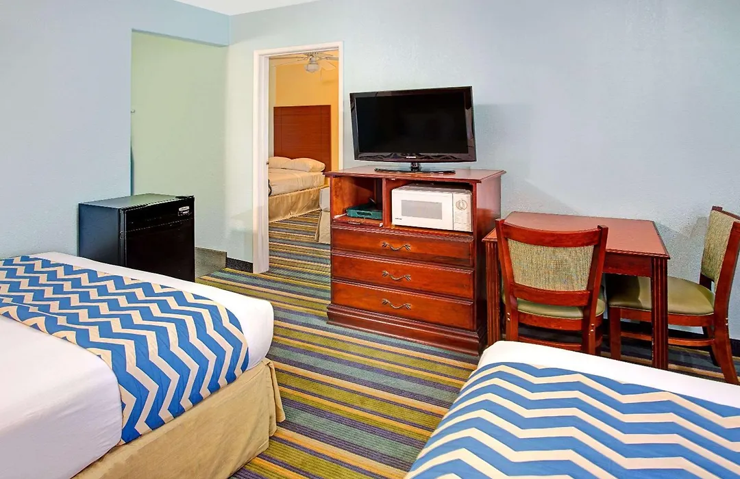 Travelodge By Wyndham Bishop-1