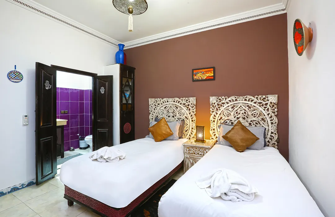 Riad Blue Eyes-1
