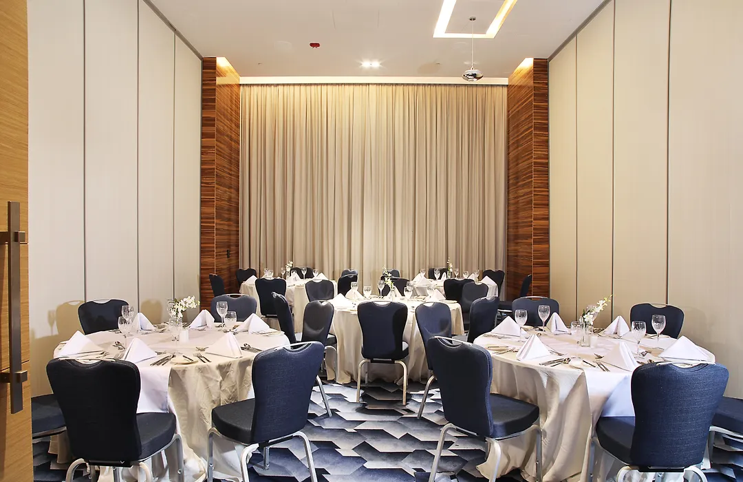 Grand Cosmopolitan Hotel-1