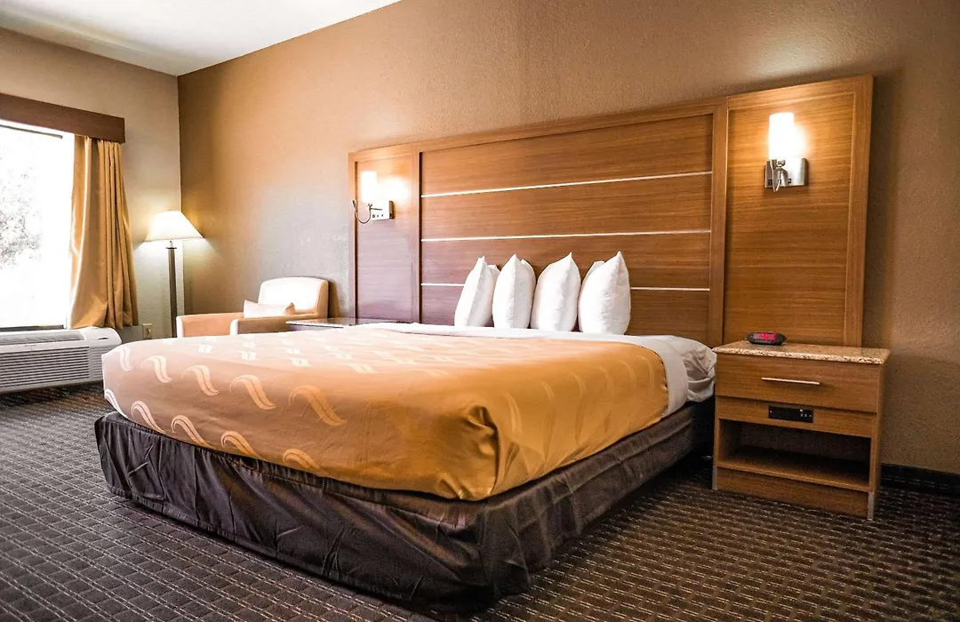 Quality Inn & Suites Near Six Flags - Austell-1