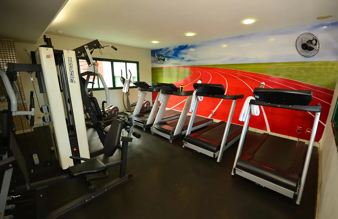 Comfort Suites Vitoria-1