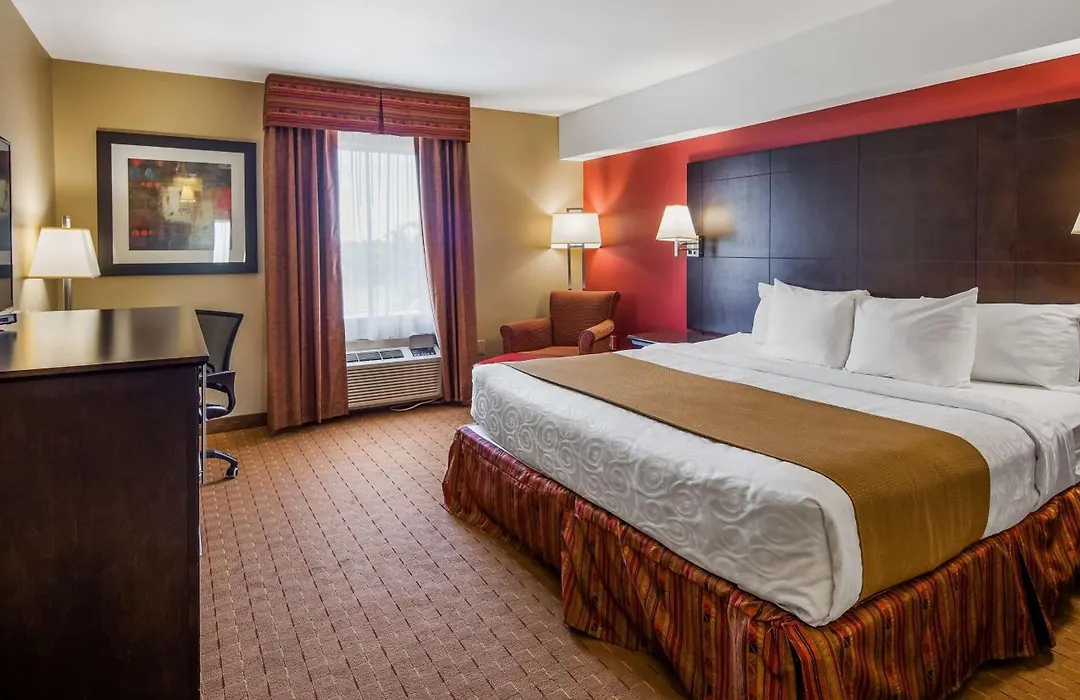 Best Western Plus Bowmanville-1