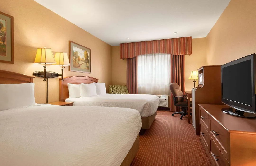 Days Inn By Wyndham Swift Current-1