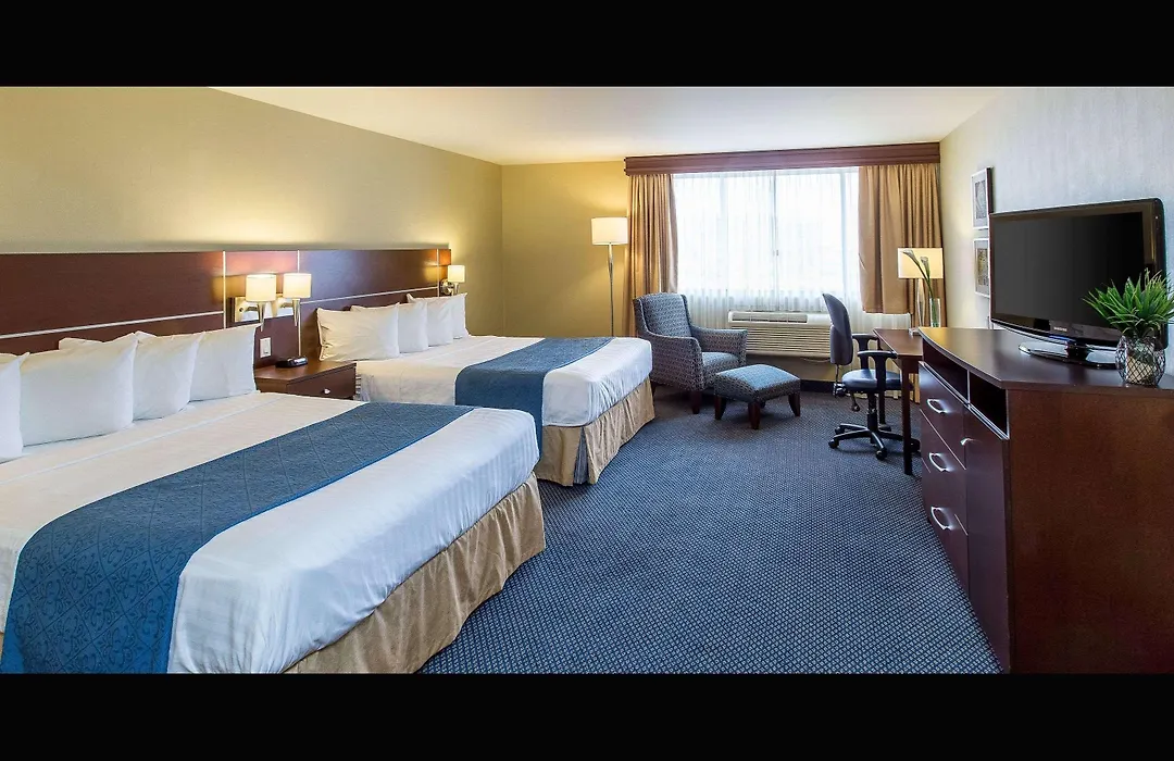 Spark By Hilton Montreal Brossard-1