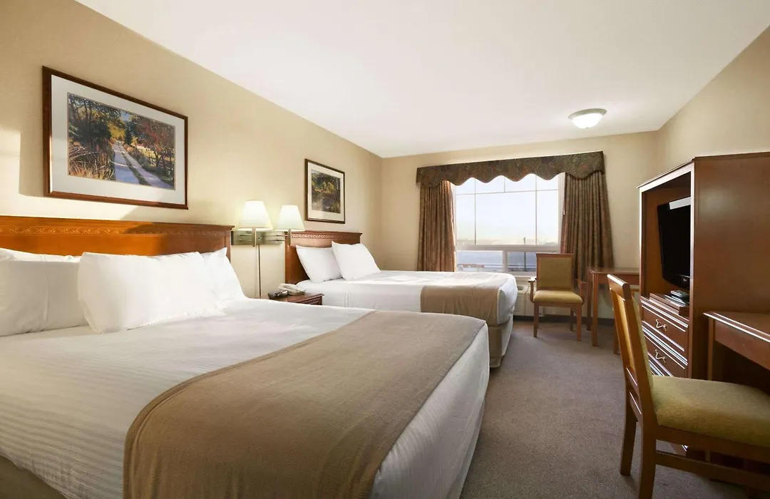 Super 8 By Wyndham High Level Ab-1