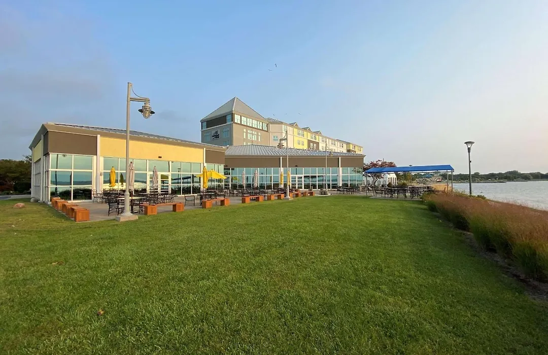 41 Lakefront Hotel, Trademark Collection By Wyndham-1