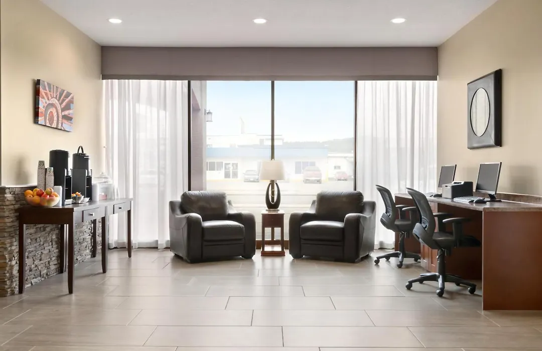 Days Inn By Wyndham Cranbrook Conference Centre-1