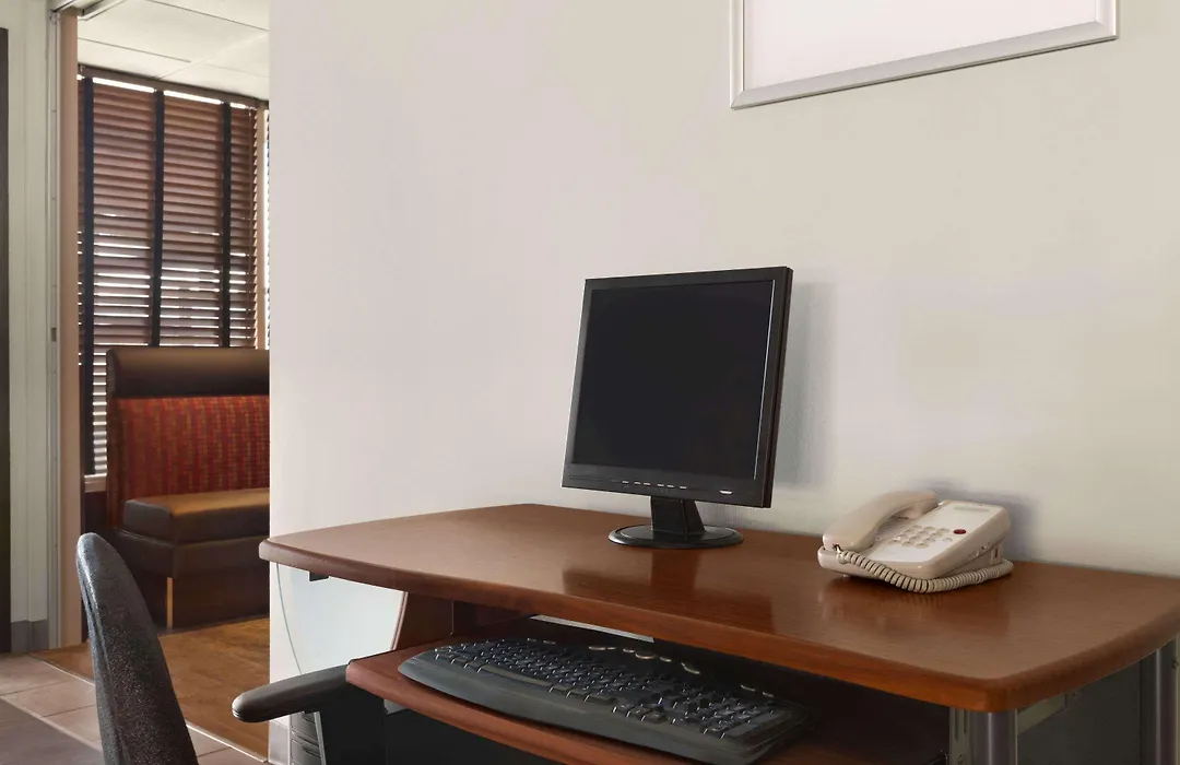 Travelodge By Wyndham Cranbrook-1