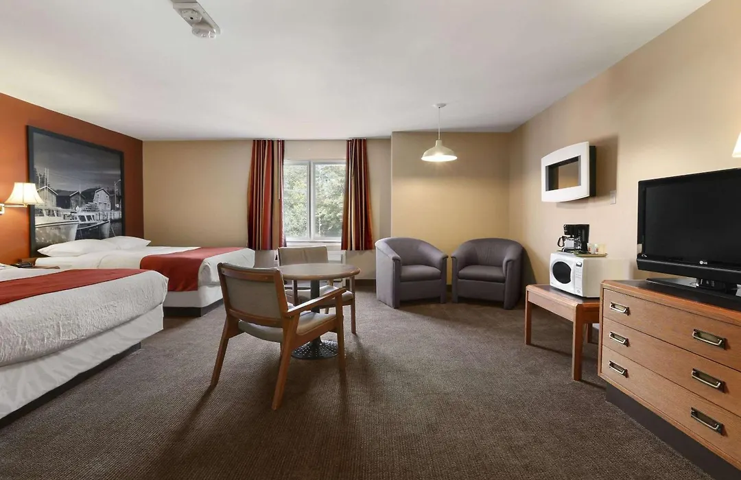 Super 8 By Wyndham North Bay-1