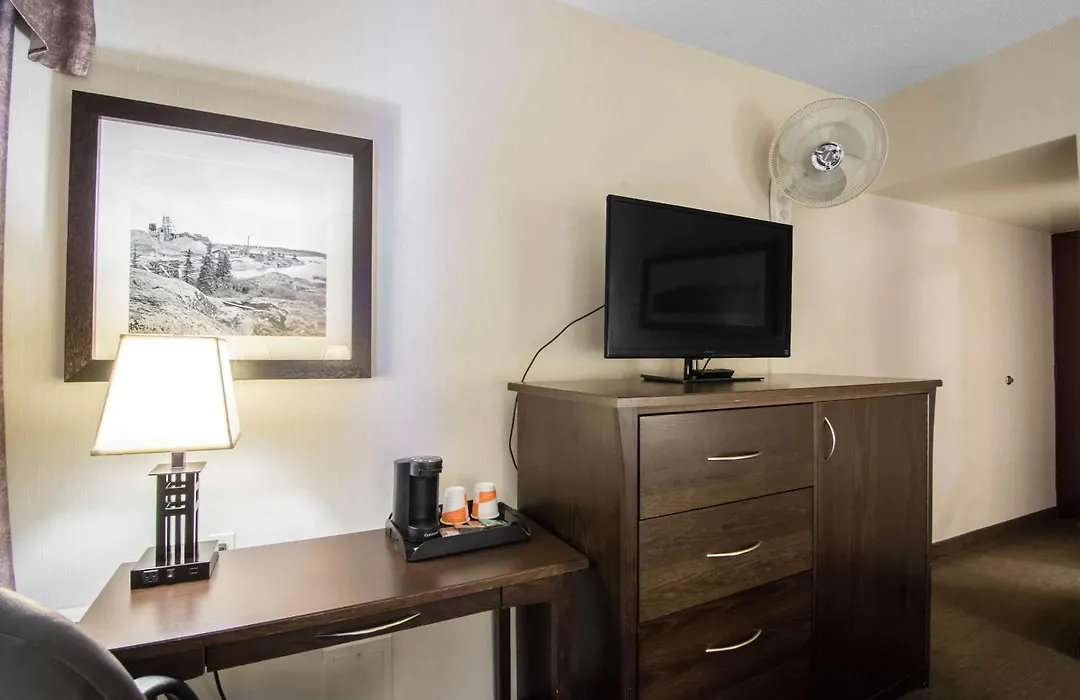 Quality Inn & Suites Yellowknife-1