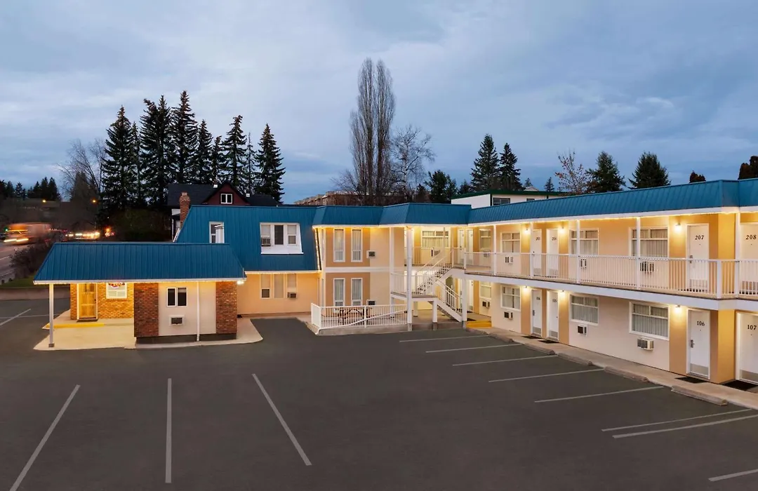 Travelodge By Wyndham Quesnel Bc-1