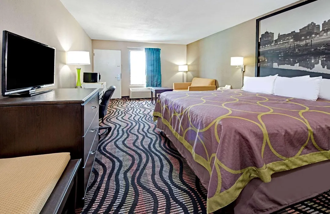 Super 8 By Wyndham Lakeland-1