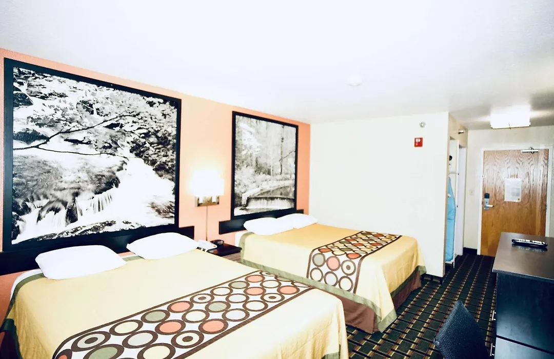 Super 8 By Wyndham Crossville Tn-1