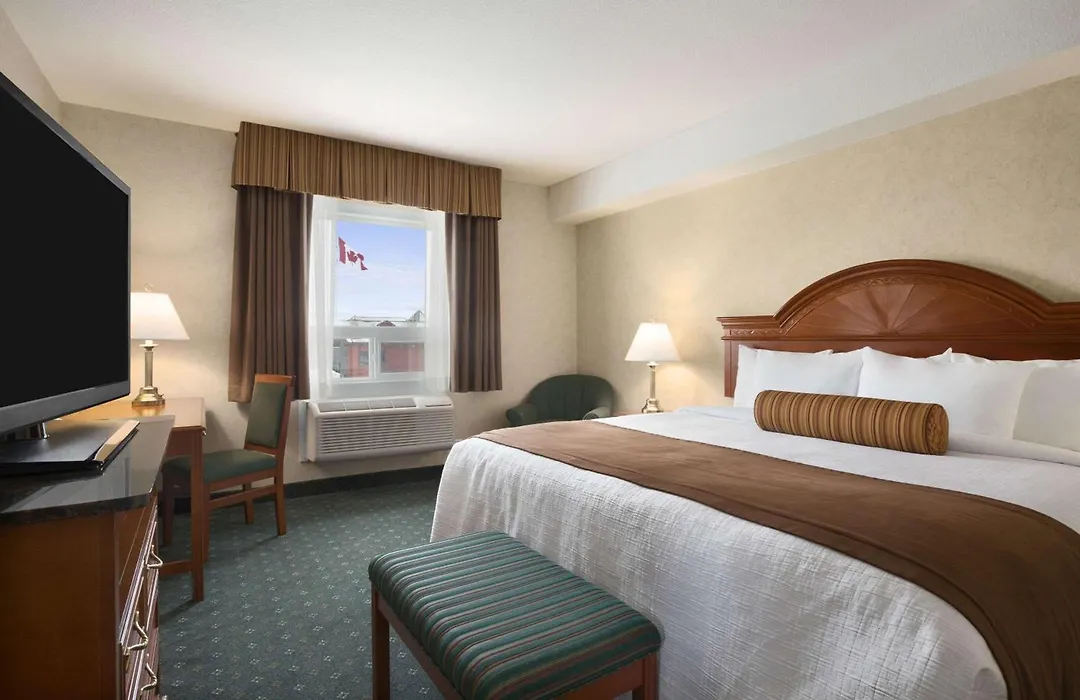 Travelodge By Wyndham Strathmore-1
