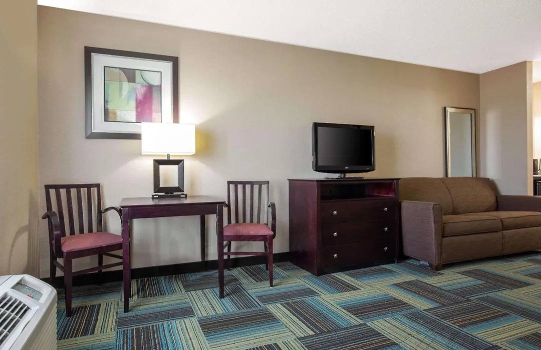 Quality Inn & Suites Arnold - St Louis-1