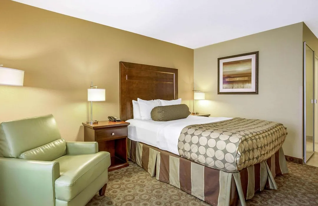 La Quinta By Wyndham Dickinson-1