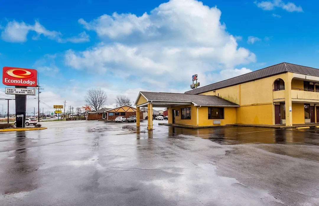 Econo Lodge-1