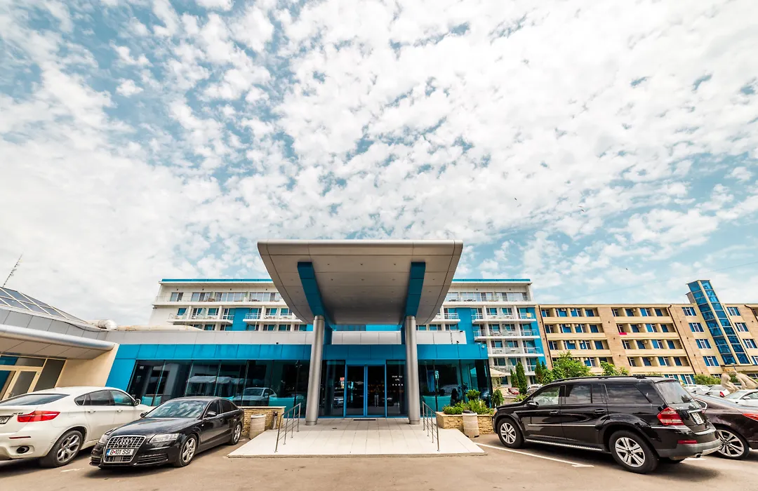 Bavaria Blu Hotel And Conference Centre-1