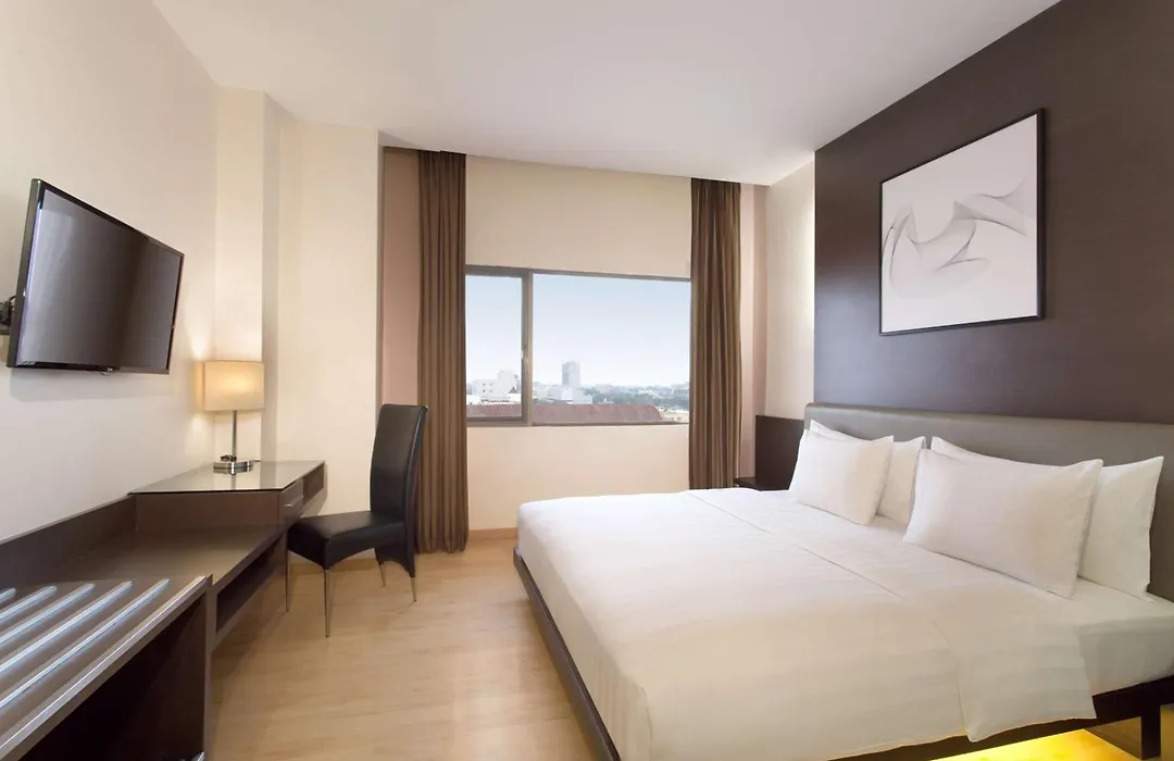 Aiho Hotel Medan-1