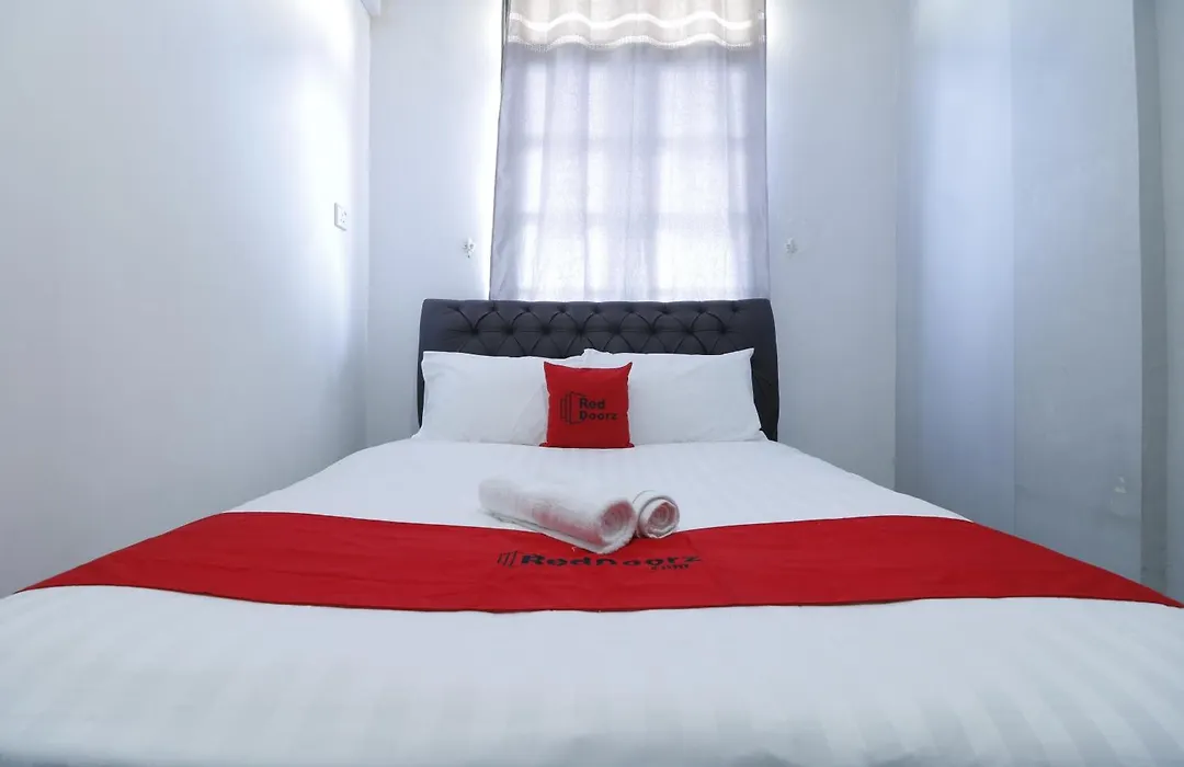 Reddoorz Plus Near Batam City Square-1