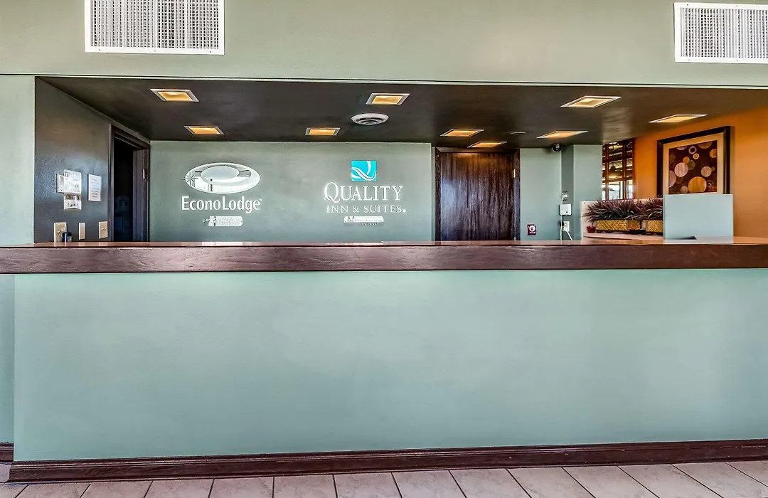 Quality Inn & Suites Albert Lea-1
