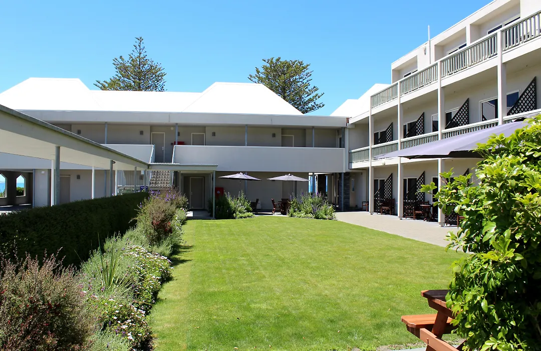 The White Morph Motels-1