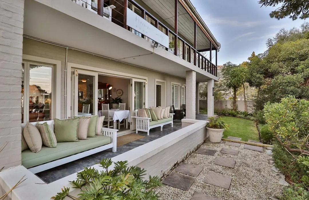 Hermanus Lodge On The Green - Solar Power-1