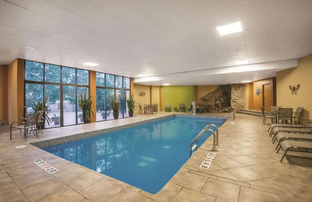 Mountain Valley Inn & Suites-1