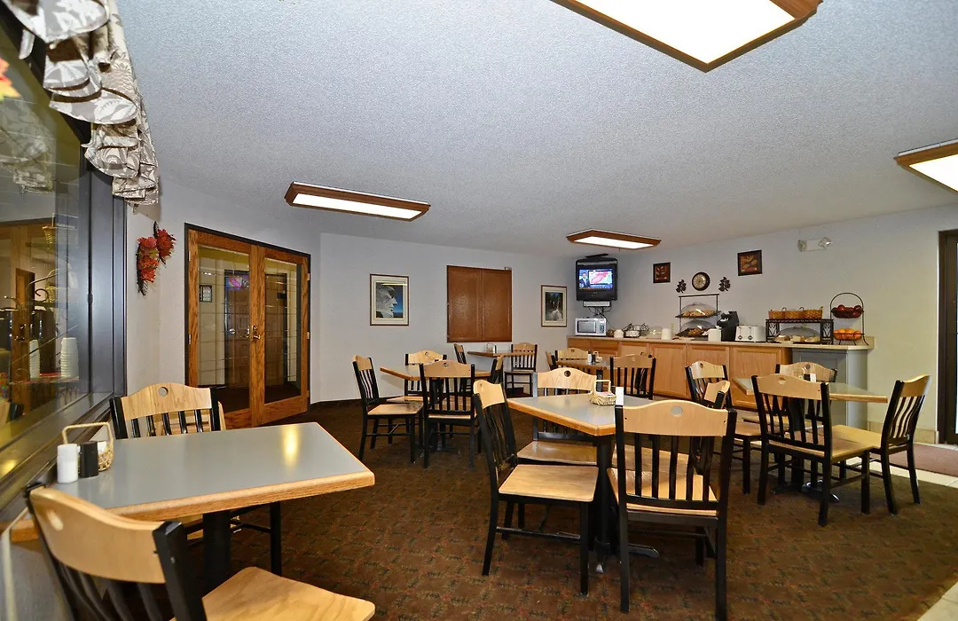 Baymont By Wyndham Hot Springs-1