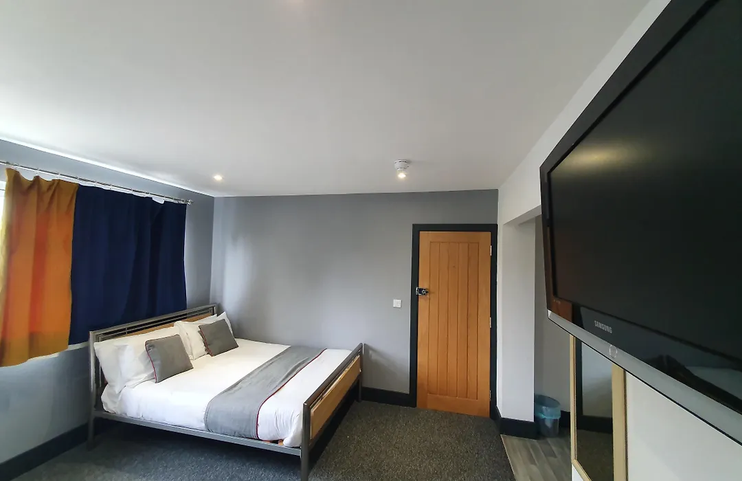 Devine Beach Hotel, Westcliff Southend-On-Sea-1