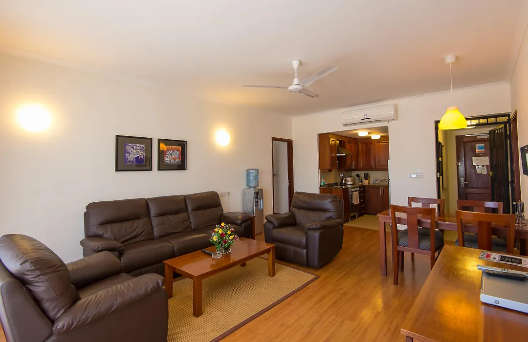 Sea Cliff Court Hotel & Luxury Apartments-1