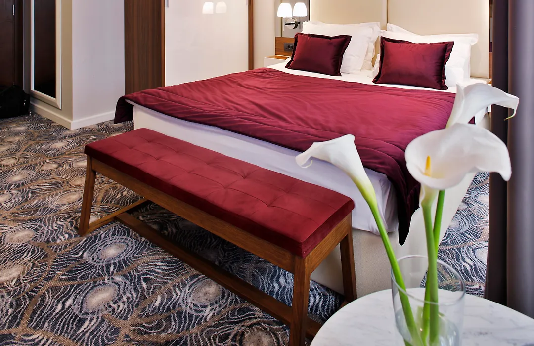 Sky Hotel-1