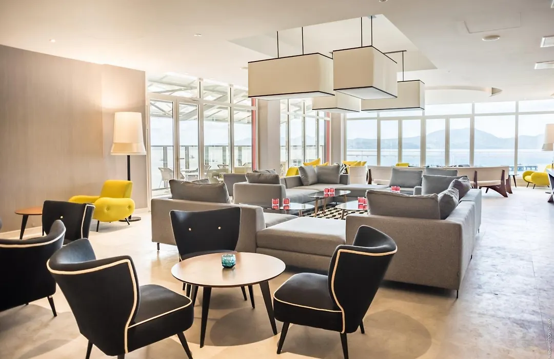 Simon Hotel-1