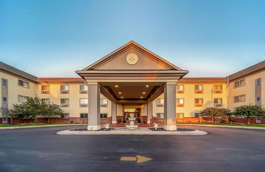 Quality Inn & Suites Hannibal West-1