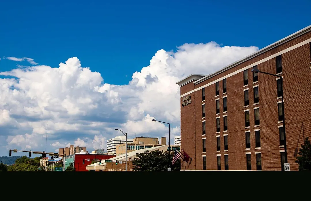 Hampton Inn & Suites Knoxville-Downtown-1